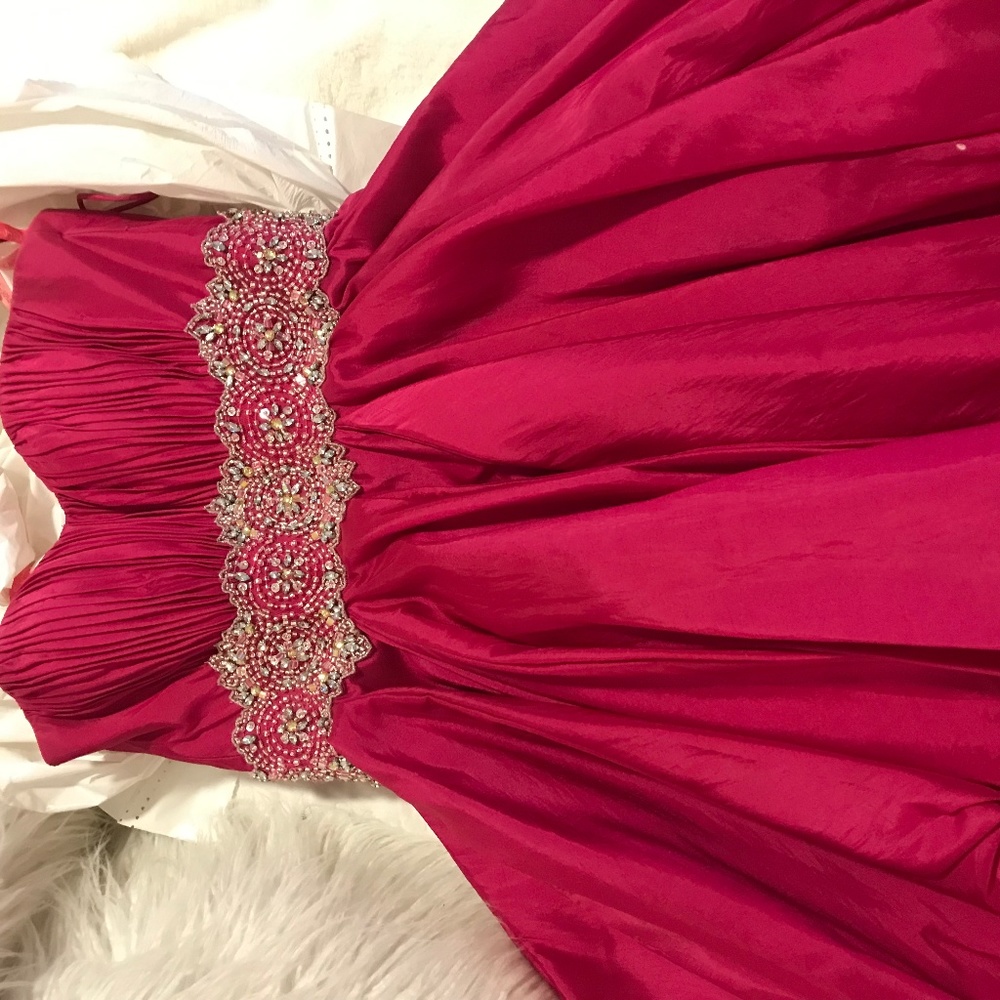pink dress